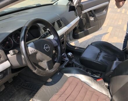 Серый Опель Вектра, объемом двигателя 1.8 л и пробегом 300 тыс. км за 3500 $, фото 6 на Automoto.ua