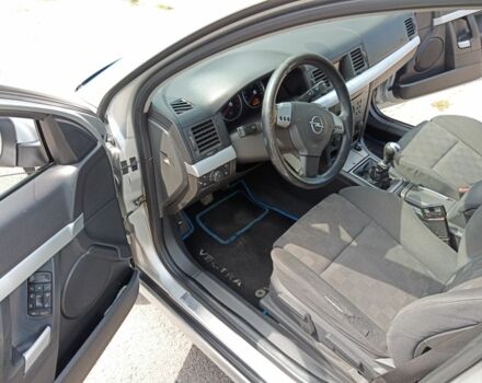 Серый Опель Вектра, объемом двигателя 1.8 л и пробегом 300 тыс. км за 4000 $, фото 8 на Automoto.ua