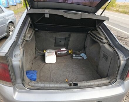 Серый Опель Вектра, объемом двигателя 2.2 л и пробегом 400 тыс. км за 4300 $, фото 5 на Automoto.ua