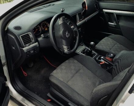 Сірий Опель Вектра, об'ємом двигуна 2.2 л та пробігом 200 тис. км за 5500 $, фото 6 на Automoto.ua