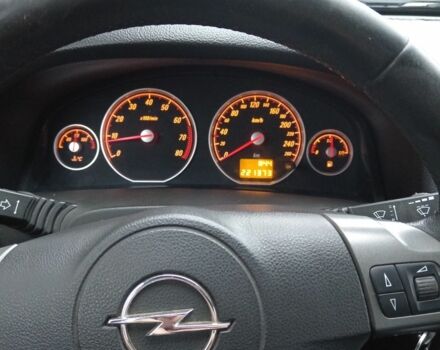 Сірий Опель Вектра, об'ємом двигуна 2 л та пробігом 223 тис. км за 5500 $, фото 3 на Automoto.ua