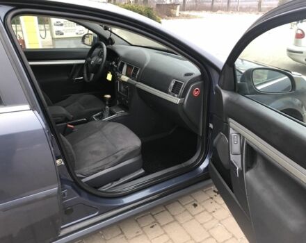 Серый Опель Вектра, объемом двигателя 1.9 л и пробегом 320 тыс. км за 3800 $, фото 7 на Automoto.ua