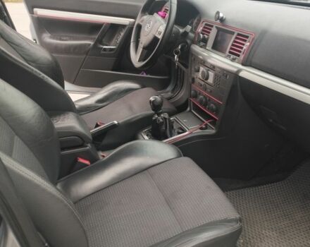 Сірий Опель Вектра, об'ємом двигуна 2.2 л та пробігом 420 тис. км за 4400 $, фото 4 на Automoto.ua