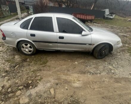 Серый Опель Вектра, объемом двигателя 1.8 л и пробегом 300 тыс. км за 814 $, фото 5 на Automoto.ua