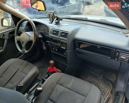 Серый Опель Вектра, объемом двигателя 1.8 л и пробегом 265 тыс. км за 1000 $, фото 1 на Automoto.ua