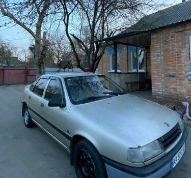 Серый Опель Вектра, объемом двигателя 1.6 л и пробегом 250 тыс. км за 1000 $, фото 4 на Automoto.ua