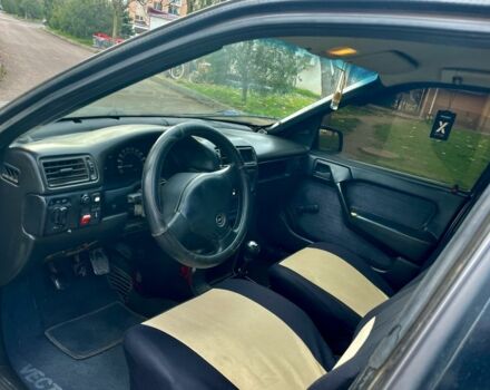 Сірий Опель Вектра, об'ємом двигуна 1.6 л та пробігом 300 тис. км за 820 $, фото 5 на Automoto.ua