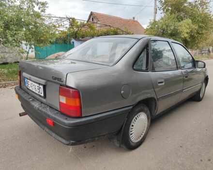 Опель Вектра 1989 в Николаеве на Automoto.ua Серый Опель Вектра, объемом двигателя 1.6 л и пробегом 300 тыс. км за 1300 $, фото 3 на Automoto.ua
