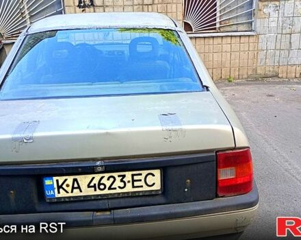 Серый Опель Вектра, объемом двигателя 1.8 л и пробегом 391 тыс. км за 700 $, фото 3 на Automoto.ua