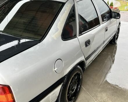 Серый Опель Вектра, объемом двигателя 2 л и пробегом 300 тыс. км за 850 $, фото 6 на Automoto.ua