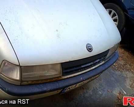 Серый Опель Вектра, объемом двигателя 1.8 л и пробегом 391 тыс. км за 700 $, фото 2 на Automoto.ua