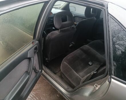 Серый Опель Вектра, объемом двигателя 2 л и пробегом 300 тыс. км за 1000 $, фото 5 на Automoto.ua