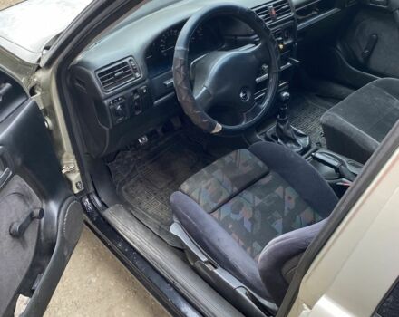 Сірий Опель Вектра, об'ємом двигуна 2 л та пробігом 450 тис. км за 1046 $, фото 3 на Automoto.ua