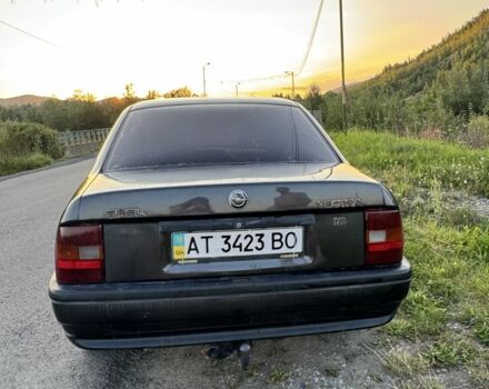 Серый Опель Вектра, объемом двигателя 1.8 л и пробегом 250 тыс. км за 1250 $, фото 7 на Automoto.ua