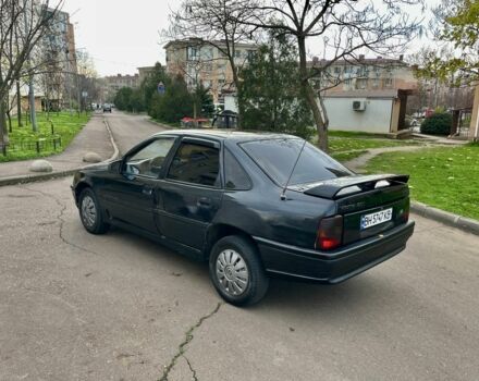 Сірий Опель Вектра, об'ємом двигуна 1.6 л та пробігом 300 тис. км за 820 $, фото 2 на Automoto.ua