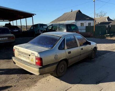 Сірий Опель Вектра, об'ємом двигуна 1.6 л та пробігом 340 тис. км за 700 $, фото 1 на Automoto.ua