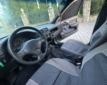 Серый Опель Вектра, объемом двигателя 1.8 л и пробегом 400 тыс. км за 1700 $, фото 4 на Automoto.ua