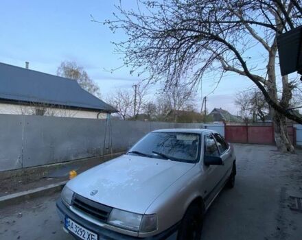 Серый Опель Вектра, объемом двигателя 1.6 л и пробегом 250 тыс. км за 1000 $, фото 2 на Automoto.ua