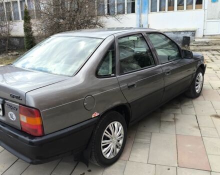 Серый Опель Вектра, объемом двигателя 1.6 л и пробегом 343 тыс. км за 899 $, фото 9 на Automoto.ua