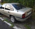 Сірий Опель Вектра, об'ємом двигуна 0 л та пробігом 250 тис. км за 954 $, фото 1 на Automoto.ua