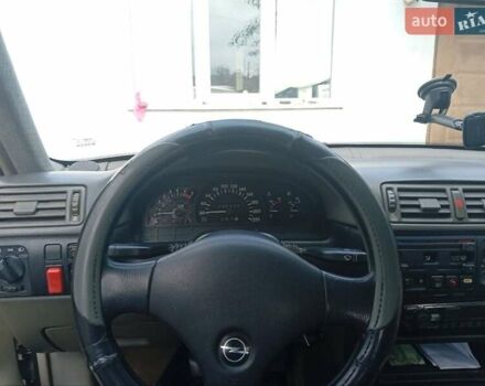 Серый Опель Вектра, объемом двигателя 1.6 л и пробегом 500 тыс. км за 2000 $, фото 5 на Automoto.ua
