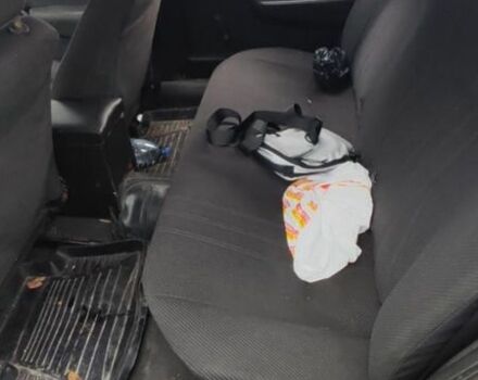 Серый Опель Вектра, объемом двигателя 2 л и пробегом 362 тыс. км за 1500 $, фото 5 на Automoto.ua