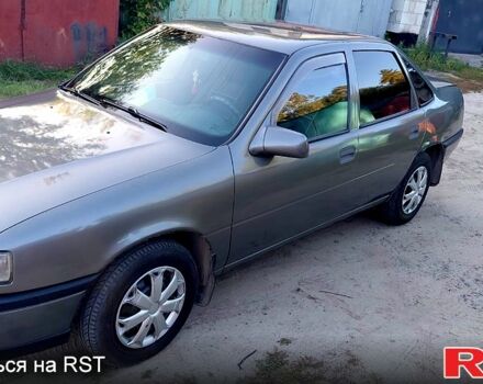 Серый Опель Вектра, объемом двигателя 1.6 л и пробегом 219 тыс. км за 1600 $, фото 2 на Automoto.ua