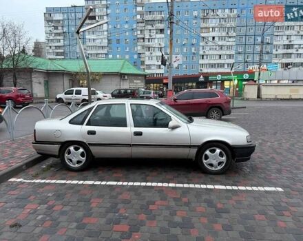 Серый Опель Вектра, объемом двигателя 2 л и пробегом 409 тыс. км за 1500 $, фото 6 на Automoto.ua