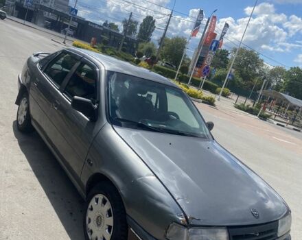 Серый Опель Вектра, объемом двигателя 2 л и пробегом 372 тыс. км за 1700 $, фото 4 на Automoto.ua