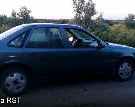 Серый Опель Вектра, объемом двигателя 2 л и пробегом 335 тыс. км за 1950 $, фото 2 на Automoto.ua