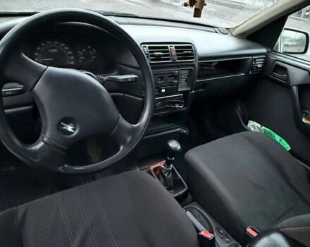 Серый Опель Вектра, объемом двигателя 2 л и пробегом 409 тыс. км за 1500 $, фото 8 на Automoto.ua