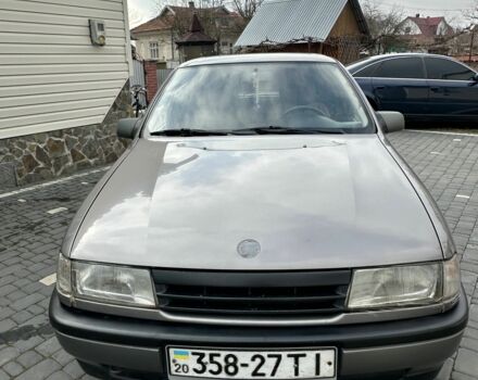 Серый Опель Вектра, объемом двигателя 1.6 л и пробегом 230 тыс. км за 1900 $, фото 1 на Automoto.ua