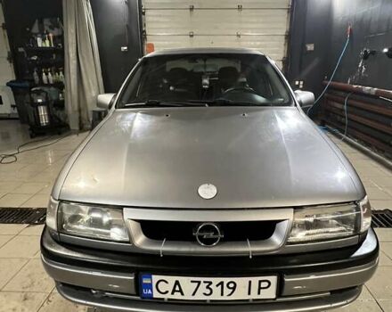 Серый Опель Вектра, объемом двигателя 1.8 л и пробегом 230 тыс. км за 2100 $, фото 7 на Automoto.ua