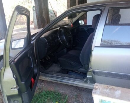 Серый Опель Вектра, объемом двигателя 1.6 л и пробегом 1 тыс. км за 1000 $, фото 4 на Automoto.ua