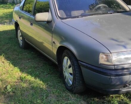 Серый Опель Вектра, объемом двигателя 1.6 л и пробегом 400 тыс. км за 1650 $, фото 1 на Automoto.ua