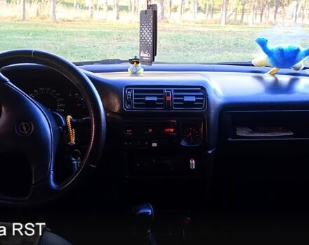 Опель Вектра 1990 в Полтаве на Automoto.ua Серый Опель Вектра, объемом двигателя 1.6 л и пробегом 250 тыс. км за 1600 $, фото 7 на Automoto.ua