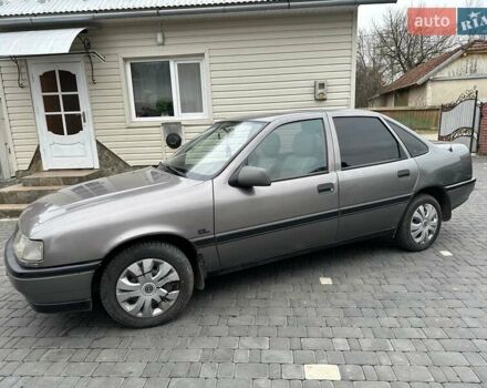 Сірий Опель Вектра, об'ємом двигуна 1.6 л та пробігом 230 тис. км за 1900 $, фото 2 на Automoto.ua