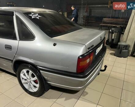 Серый Опель Вектра, объемом двигателя 1.8 л и пробегом 230 тыс. км за 2100 $, фото 8 на Automoto.ua