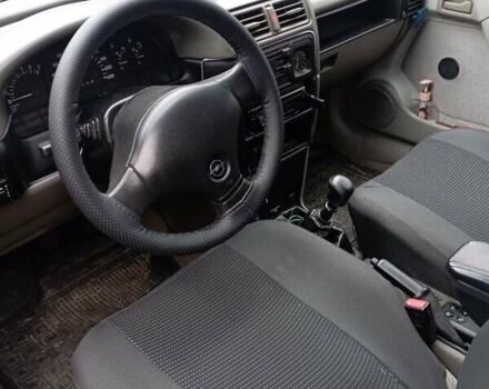 Серый Опель Вектра, объемом двигателя 1.8 л и пробегом 350 тыс. км за 1500 $, фото 5 на Automoto.ua