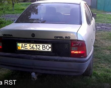 Серый Опель Вектра, объемом двигателя 2 л и пробегом 0 тыс. км за 1600 $, фото 5 на Automoto.ua