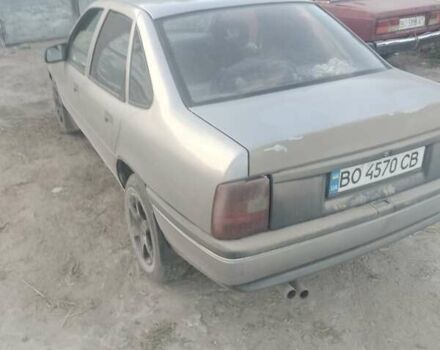 Серый Опель Вектра, объемом двигателя 2 л и пробегом 100 тыс. км за 1000 $, фото 4 на Automoto.ua