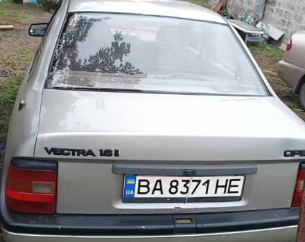 Опель Вектра 1990 у Краматорске на Automoto.ua Сірий Опель Вектра, об'ємом двигуна 1.6 л та пробігом 405 тис. км за 1200 $, фото 1 на Automoto.ua