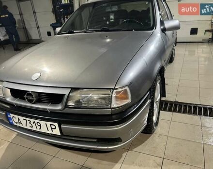 Серый Опель Вектра, объемом двигателя 1.8 л и пробегом 230 тыс. км за 2100 $, фото 9 на Automoto.ua
