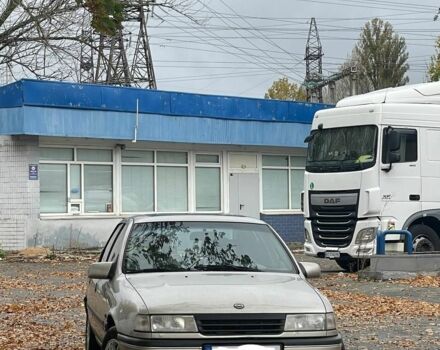 Серый Опель Вектра, объемом двигателя 2 л и пробегом 400 тыс. км за 1750 $, фото 5 на Automoto.ua