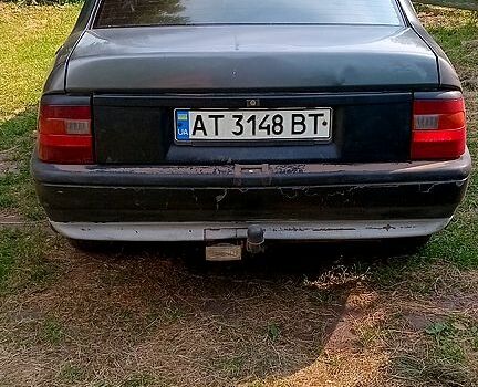 Серый Опель Вектра, объемом двигателя 1.6 л и пробегом 289 тыс. км за 1100 $, фото 1 на Automoto.ua