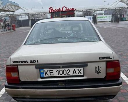 Серый Опель Вектра, объемом двигателя 2 л и пробегом 409 тыс. км за 1500 $, фото 4 на Automoto.ua