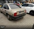 Серый Опель Вектра, объемом двигателя 2 л и пробегом 362 тыс. км за 1500 $, фото 3 на Automoto.ua