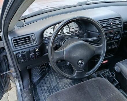 Опель Вектра 1991 у Чернівцях на Automoto.ua Сірий Опель Вектра, об'ємом двигуна 1.6 л та пробігом 330 тис. км за 775 $, фото 9 на Automoto.ua