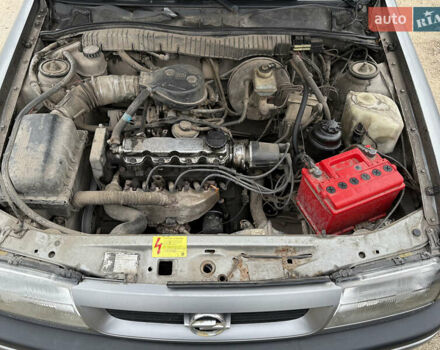 Серый Опель Вектра, объемом двигателя 1.8 л и пробегом 200 тыс. км за 1500 $, фото 40 на Automoto.ua