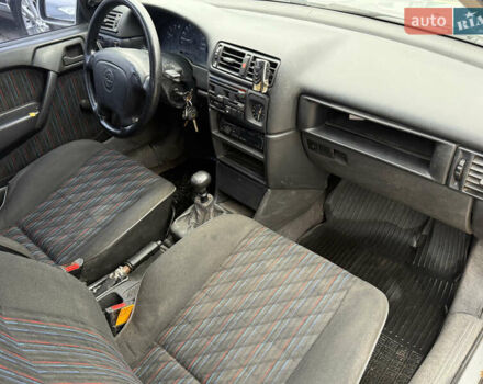 Серый Опель Вектра, объемом двигателя 1.8 л и пробегом 200 тыс. км за 1500 $, фото 32 на Automoto.ua